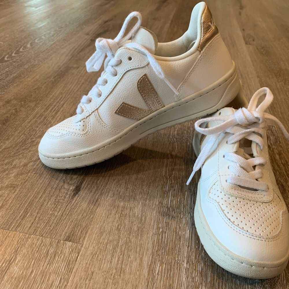 Veja V-10 Leather Sneakers 36 Gold